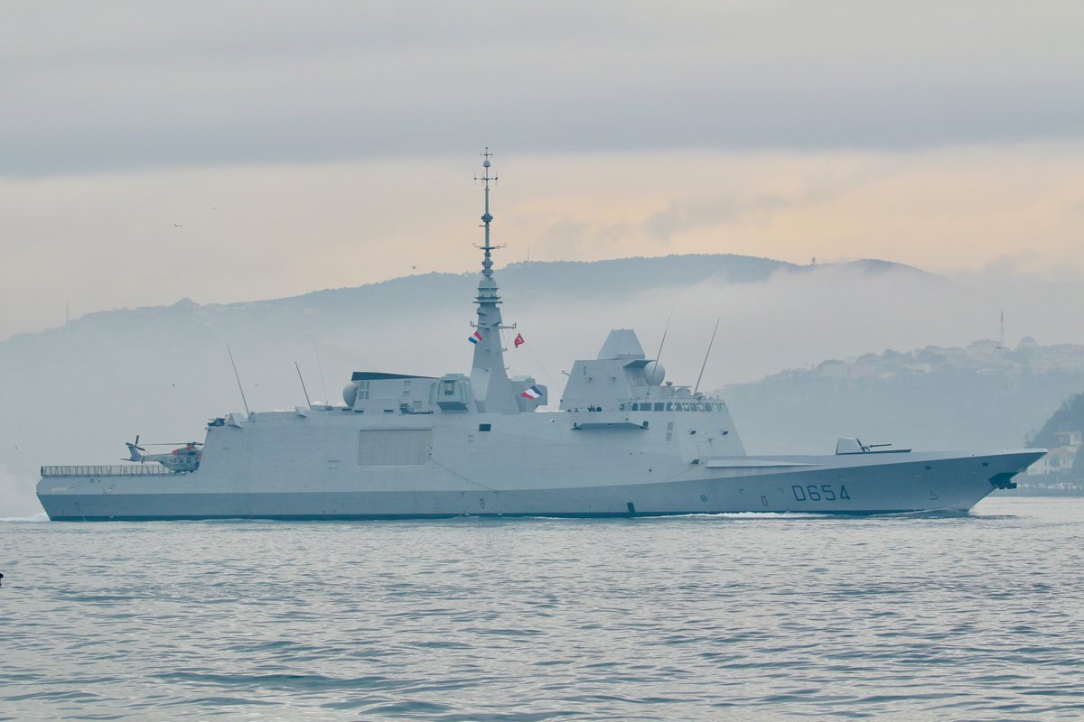 .@MarineNationale's @navalgroup built Aquitaine class frigate (FREMM frégates multi-missions) FS Auvergne D654 transited Bosphorus towards Mediterranean after 19 days in the Black Sea, carrying Aéronautique Navale's NH Industries NH90 NATO Frigate Helicopter  (reg:19 c/n1341)
