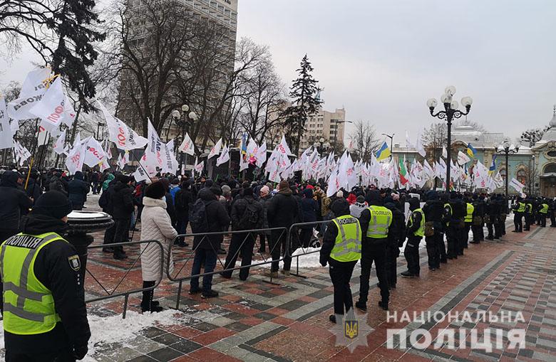 Tensions between police and protesting entrepreneurs near Verkhovna Rada