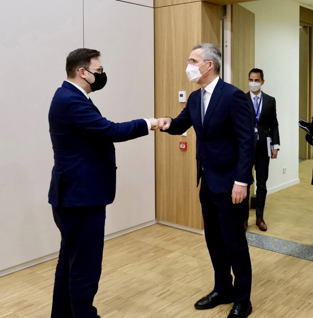 JanLipavsky: I met @jensstoltenberg to reiterate that Czech Republic puts great emphasis on the Alliance and transatlantic relations. We are ready to meet our @NATO commitments, including on defense spending. We agreed on support for Ukraine and the unacceptability of the Russian demands.