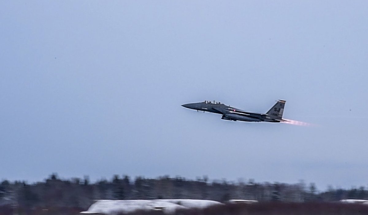 .@usairforce F-15Es intercepted Russian fighters operating near Allied air space over the Baltic Sea while @Luftforsvaret  @RoyalAirForce intercepted Russian aircraft flying from the Barents to the North Sea on Feb 3