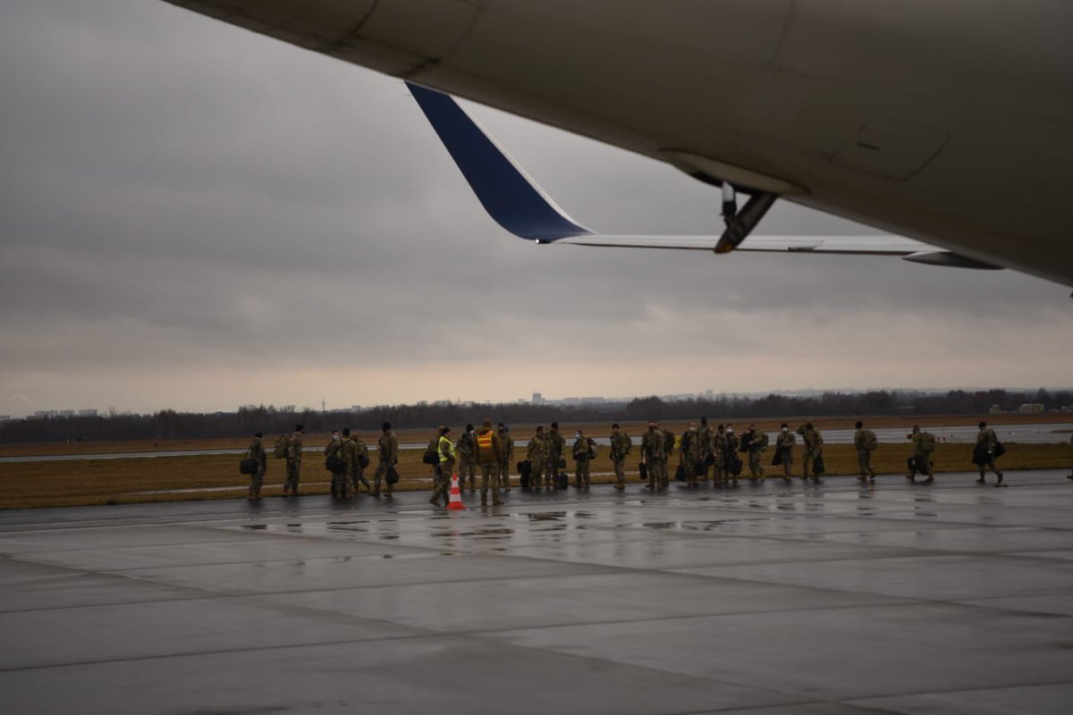 Polish Ministry of Defense: US troops are being transferred to Poland. Today, more planes with soldiers of the 82nd Airborne Division and equipment have landed at the Rzeszów-Jasionka airport