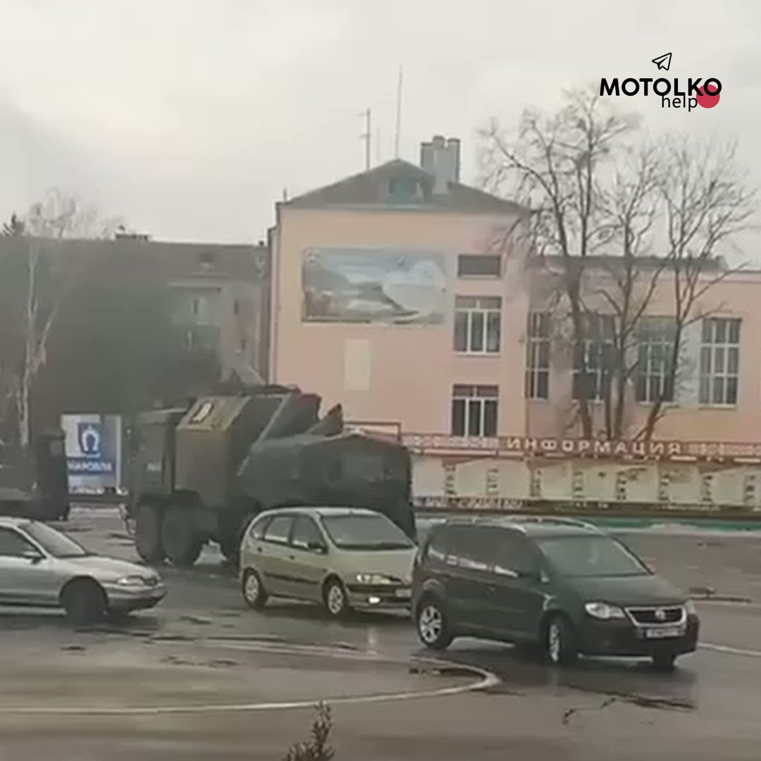 A convoy of Russian military equipment was spotted in Naroulya (Gomel region, Belarus) today. The column included: recovery vehicle (REM KL), T-72B tank of the 1989 model, mobile reconnaissance point PRP-4 on the BMP chassis