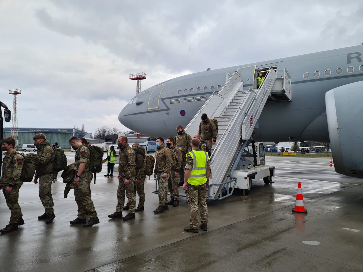 Ministry of National Defense of Poland: Today, another group of American and British soldiers came to Poland