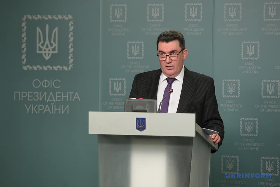 Currently, there are no grounds for evacuating documents from government agencies - secretary of NSDC of Ukraine Danilov