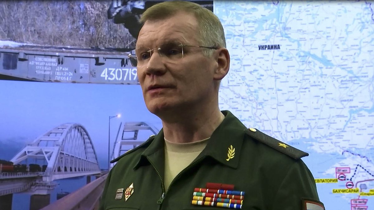 Russian MoD spox insists Russian troops will return to home bases at the end of exercises in Belarus on Sunday; also says tank forces are returning to Nizhny Novgorod from the Kursk and Bryansk region (bordering Ukraine)