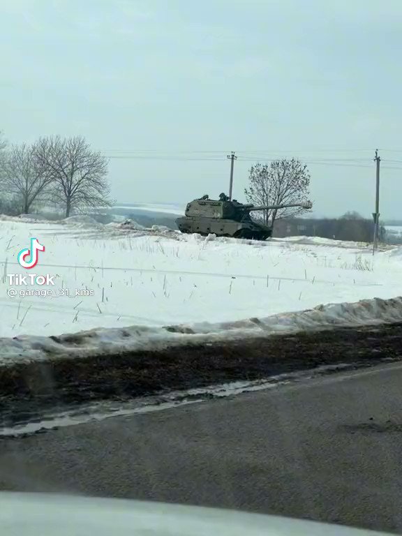 Self-propelled artillery filmed today in Borki, Belgorod region