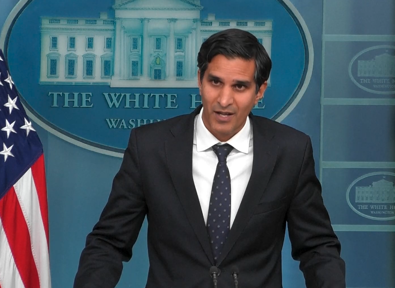 Deputy National Security Advisor and Deputy NEC Director Daleep Singh, at @WhiteHouse media briefing, US is prepared to impose export controls on Russia if it moves further into Ukraine and it will become a pariah