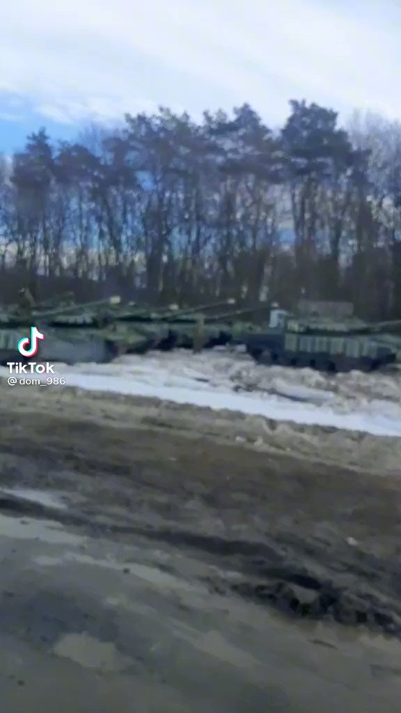 Tanks filmed in Krasna Yaruga, Belgorod region