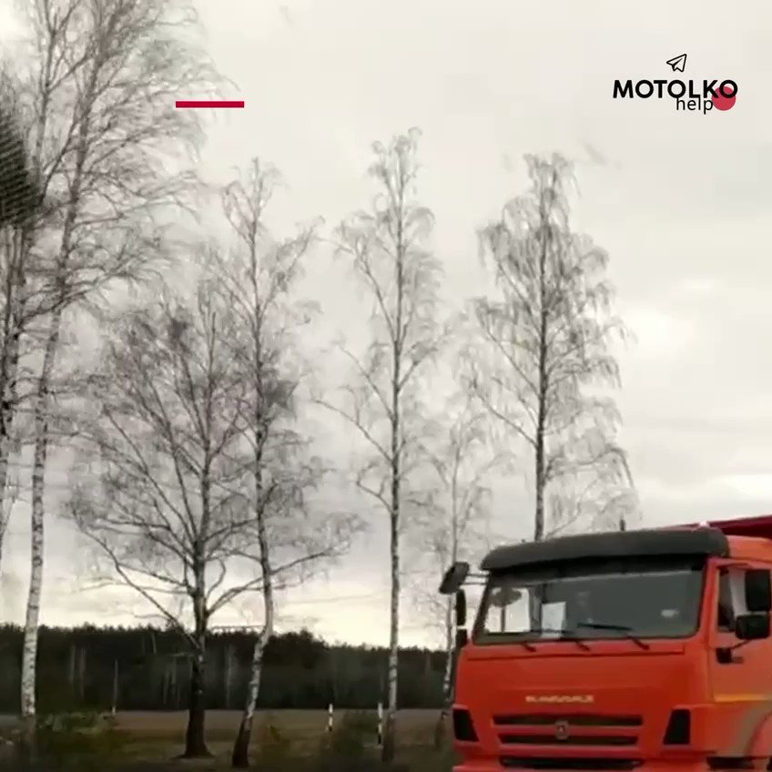 A massive convoy of Rosgvardia troops from Chechnya was spotted today in the Yelsk district (Belarus), heading towards Naroulia, some 30km from the Belarusian-Ukrainian border