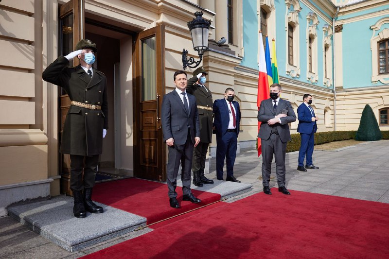 Presidents of Ukraine, Poland and Lithuania Volodymyr Zelensky, Andrzej Duda and Gitanas Nauseda met in Kyiv