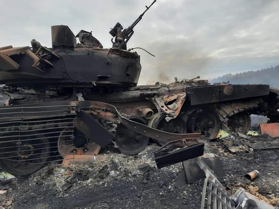 Russian tanks destroyed near Priluky