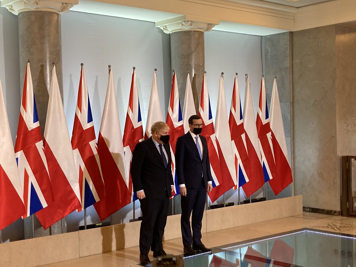 Warsaw - Poland's PM @morawieckim meets UK PM @BorisJohnson - they'll discuss strenghtening NATO eastern flank & humanitarian aid to Ukraine