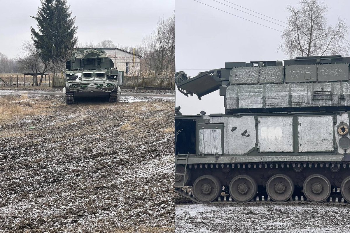 The Russian Army is now even abandoning its most capable SAM systems (Tor-M2) in the field. These systems are meant to protect Russian troops from drone attacks