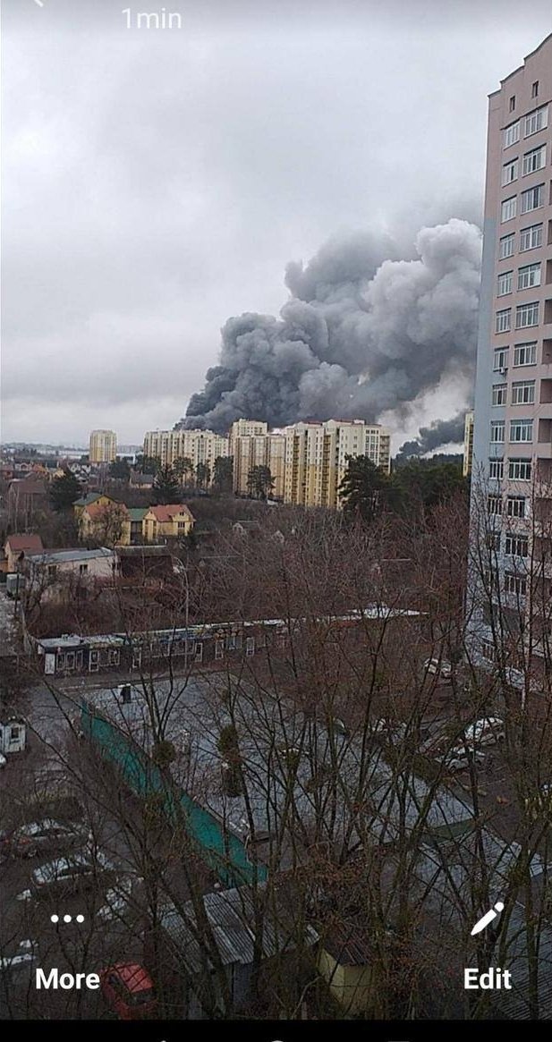 Big smoke column at Chaika area in Kyiv