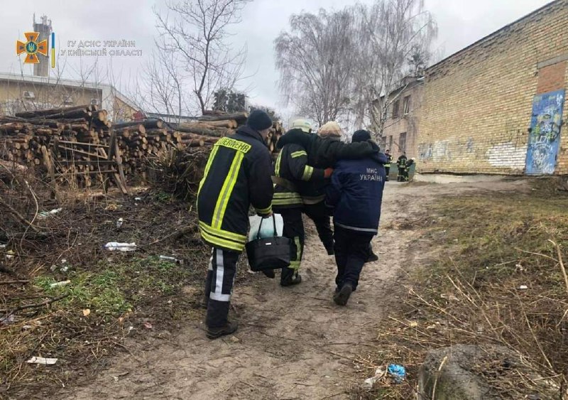 Kyiv today: rescuers continue service under shelling