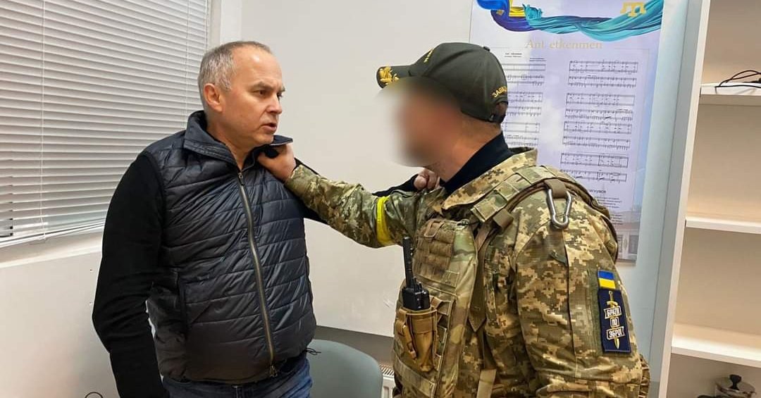 Soldiers of the 206th Territorial Defense Battalion detained Nestor Shufrych in Kyiv. Photographed the checkpoint. rn Shufrych approached the checkpoint, got out of the guarded car and started taking pictures. Accordingly, he was detained.