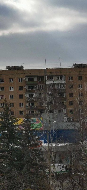 Russian army attacked Kramatorsk with cruise missile. At least 2 civilians dead, more wounded