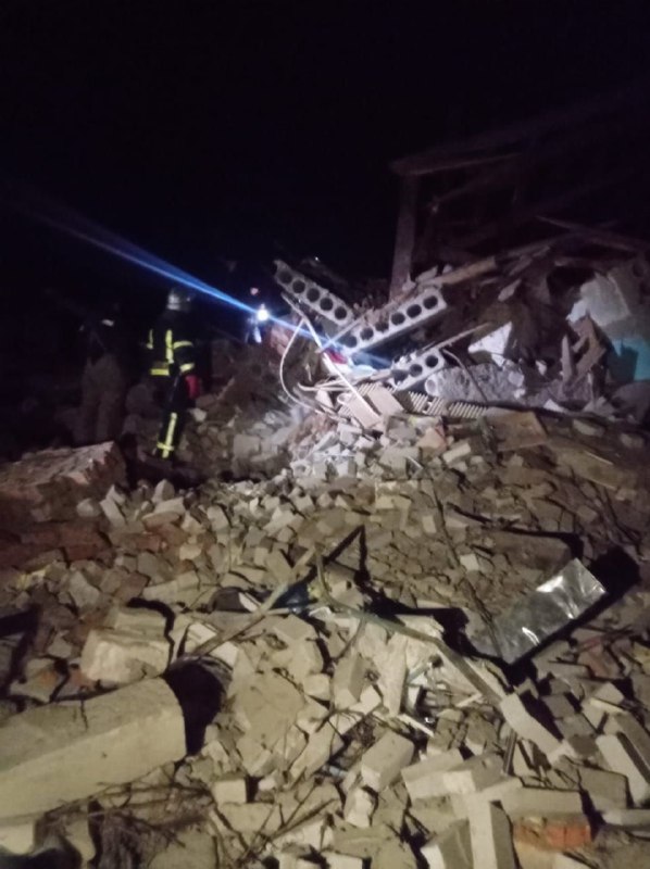 2 killed, including 7y.o. child as result of Russian airstrike in Donets village of Kharkiv region. Civil defense rescued 1 person from the rubble
