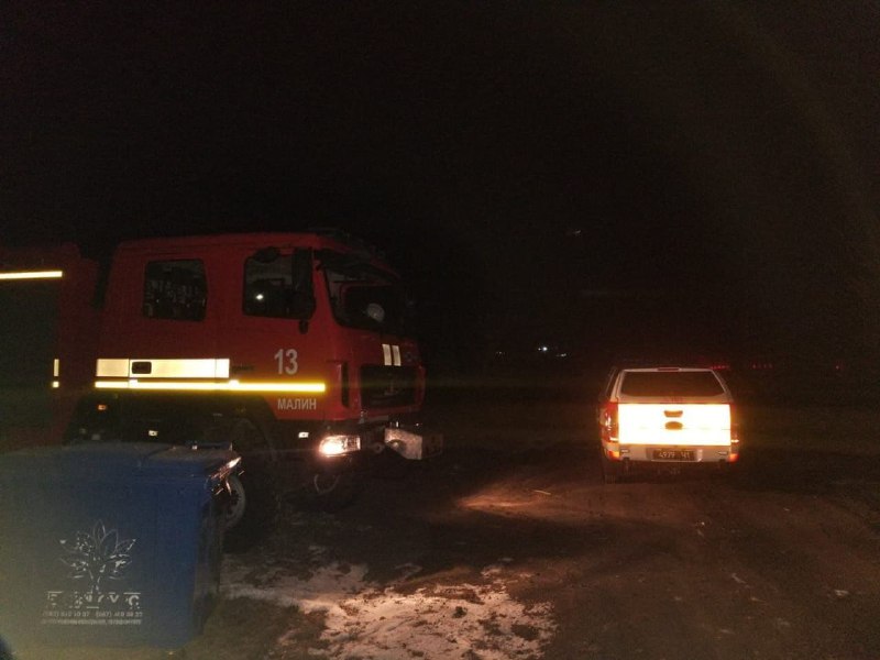 7 houses were destroyed in Malyn, Zhytomyr region as result of Russian army airstrike. 5 civilians dead, including 2 infants. Rescue operation ongoing