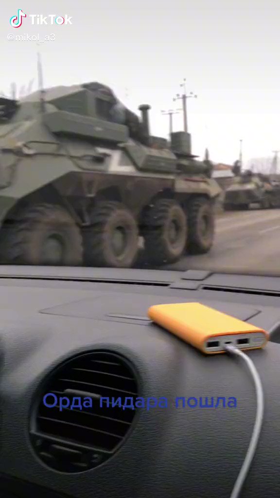 Big Russian military convoy in Melitopol'