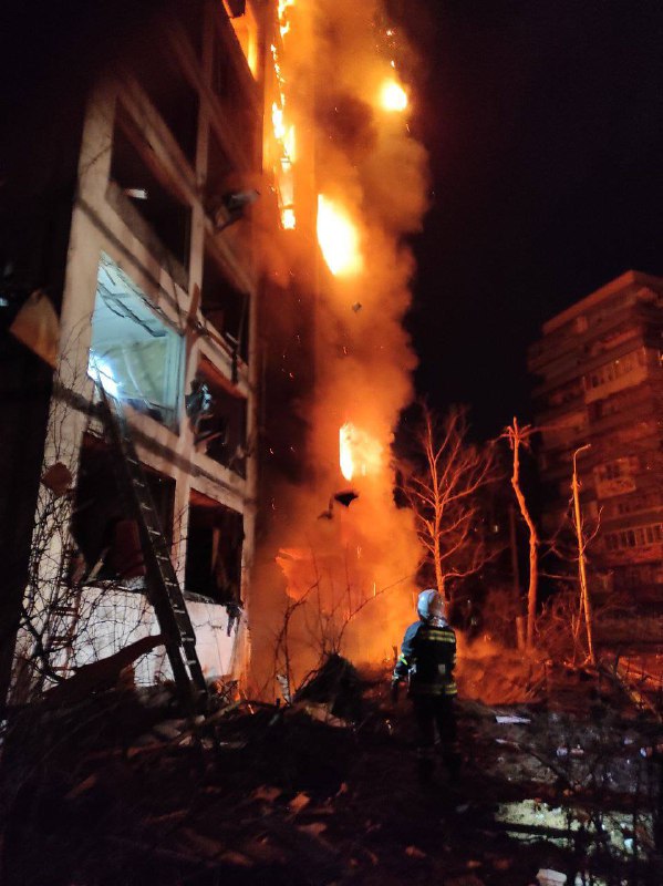 2 killed as result of Russian army shelling on residential houses in Svyatoshinsky district of Kyiv