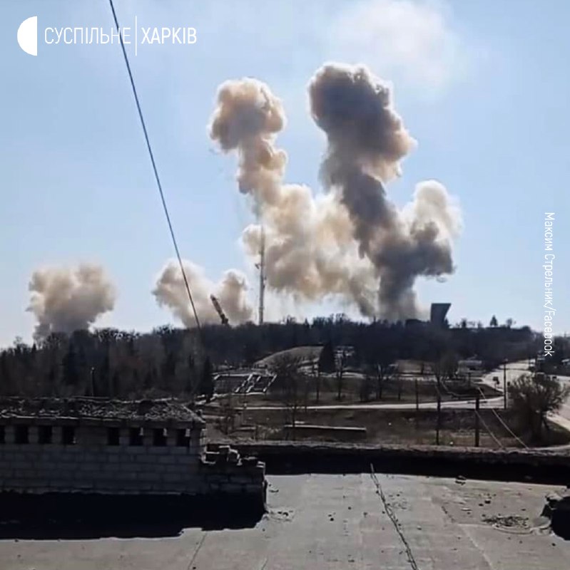 Russian army shelling Izyum, including WW2 memorial at Kreminets mount. One building was destroyed and up to 30 people could be under the rubble