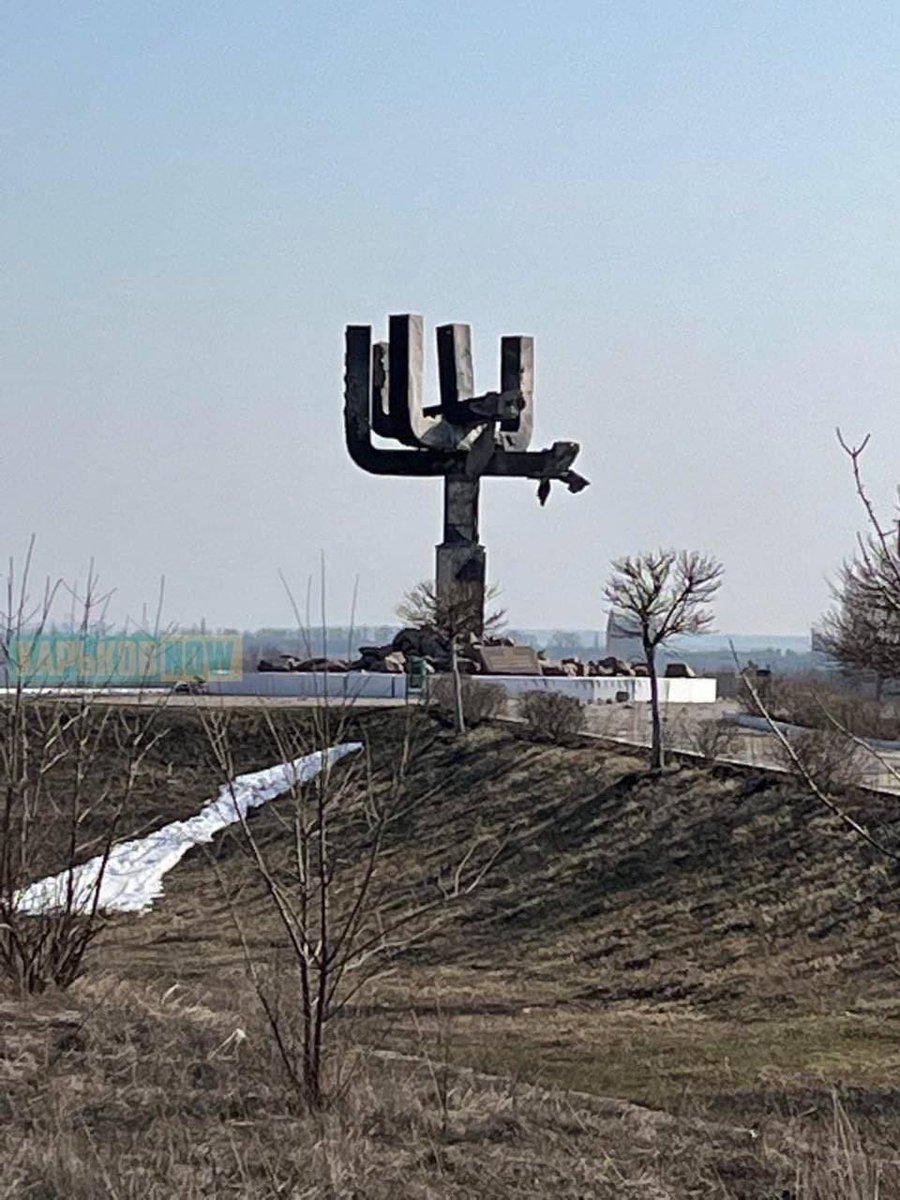 Dmytro Kuleba: This Menora in Drobytskyi Yar near Kharkiv never threatened anyone. It commemorates the memory of over 15.000 Jews murdered by Nazis. Damaged by Russian shelling today. Why Russia keeps attacking Holocaust Memorials in Ukraine I expect Israel to strongly condemn this barbarism
