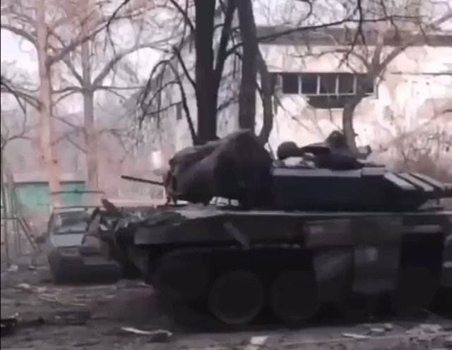 A column of Russian T-72B3 tanks operating in Mariupol
