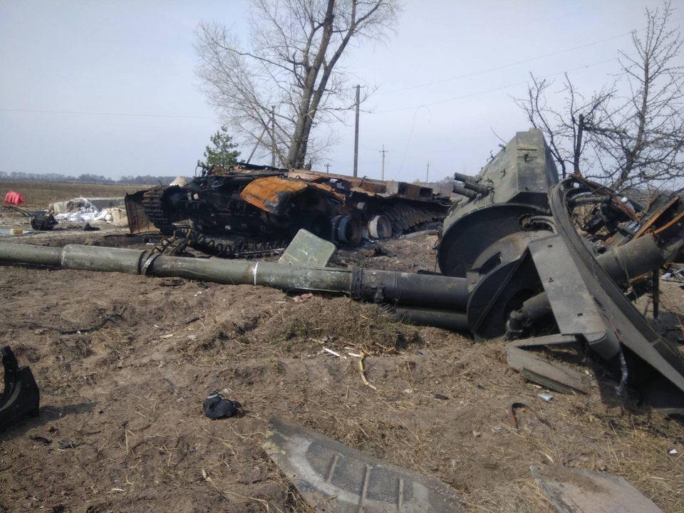 Ukrainian military destroyed Russian military column in Chernihiv region