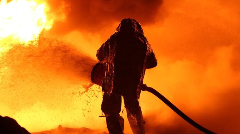 Firefighters extinguished fires after Russian missile strikes at oil enterprises in Dnipropetrovs'k region for over 8 hours