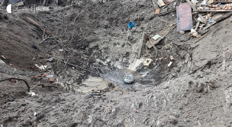 Craters resulted from Russian army shelling on Northern Kharkiv today. At least 7 houses damaged