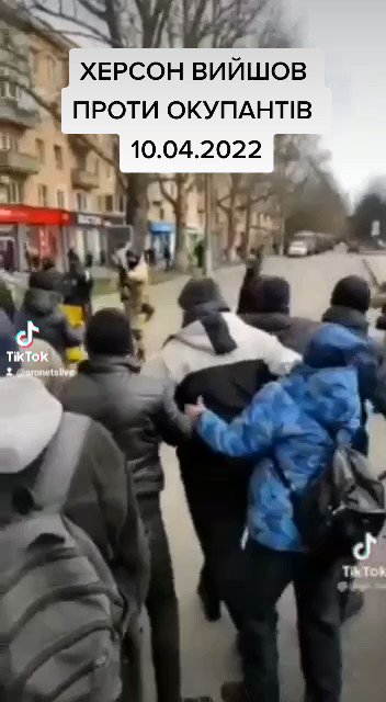 Protest in Kherson today, reportedly Russian troops opened fire to disperse it