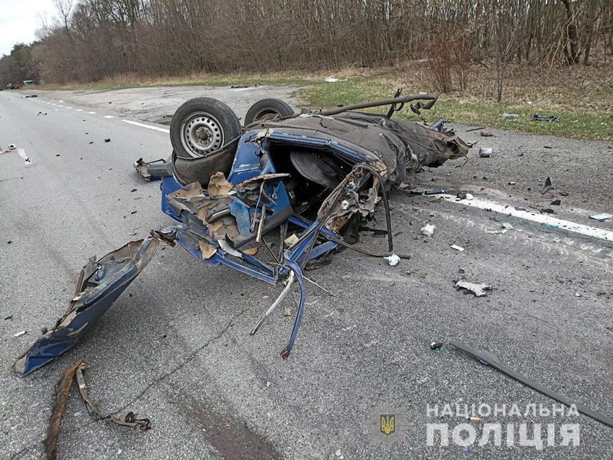 64y.o. man was killed, vehicle destroyed as result of landmine explosion in Chernihiv region