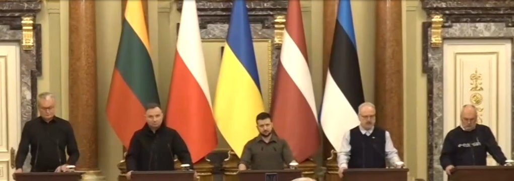 Polish President @AndrzejDuda in Kyiv: sanctions should be excluding, there is no place in international community for those who did this [Bucha, Irpin etc]. Russia cannot be accepted and its authorities cannot be accepted. There is no dialogue with those who break all the rules