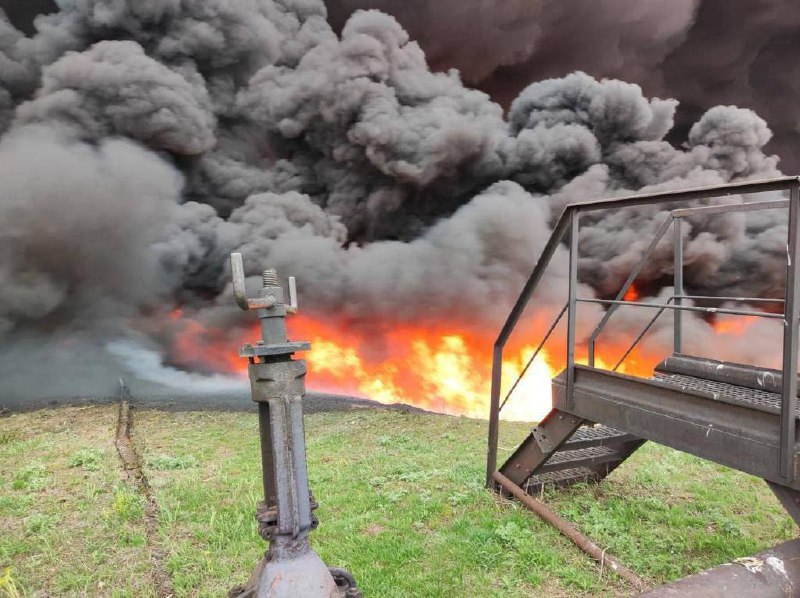 Russian troops shelled Lysychansk refinery(defunct for a long time)