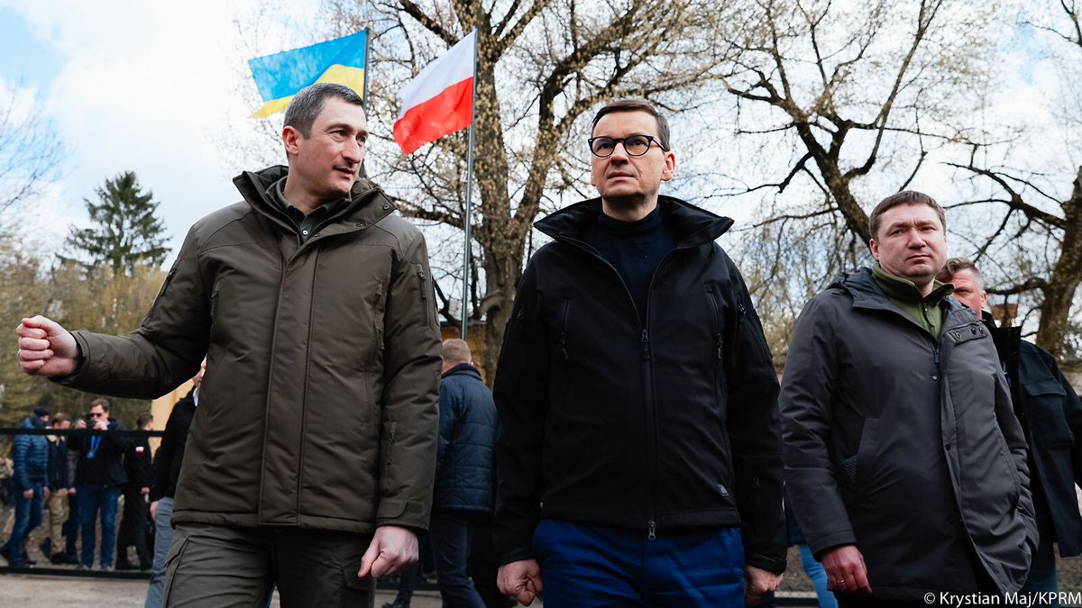 Prime Minister @MorawieckiM in Lviv: I appeal to the European Commission for the solidarity fund for Ukraine to start working and for new money to appear. There is nothing to wait for. No more crimes should be allowed to occur. Today, sanctions must be as strong as possible