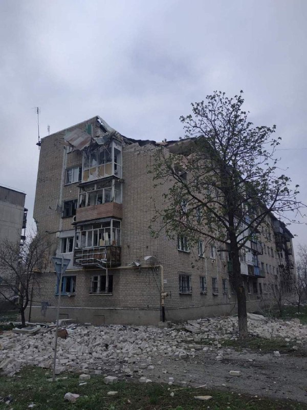 Russian troops shelled Luhansk region 11 times in last 24 hours. 7 residential buildings partially damaged, 4 people wounded in Severodonetsk, Lysychansk, Popasna, Rubizhne, Hirske