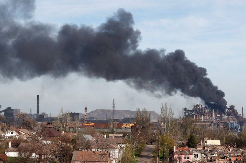 Russian troops continue to shell Azovstal in Mariupol