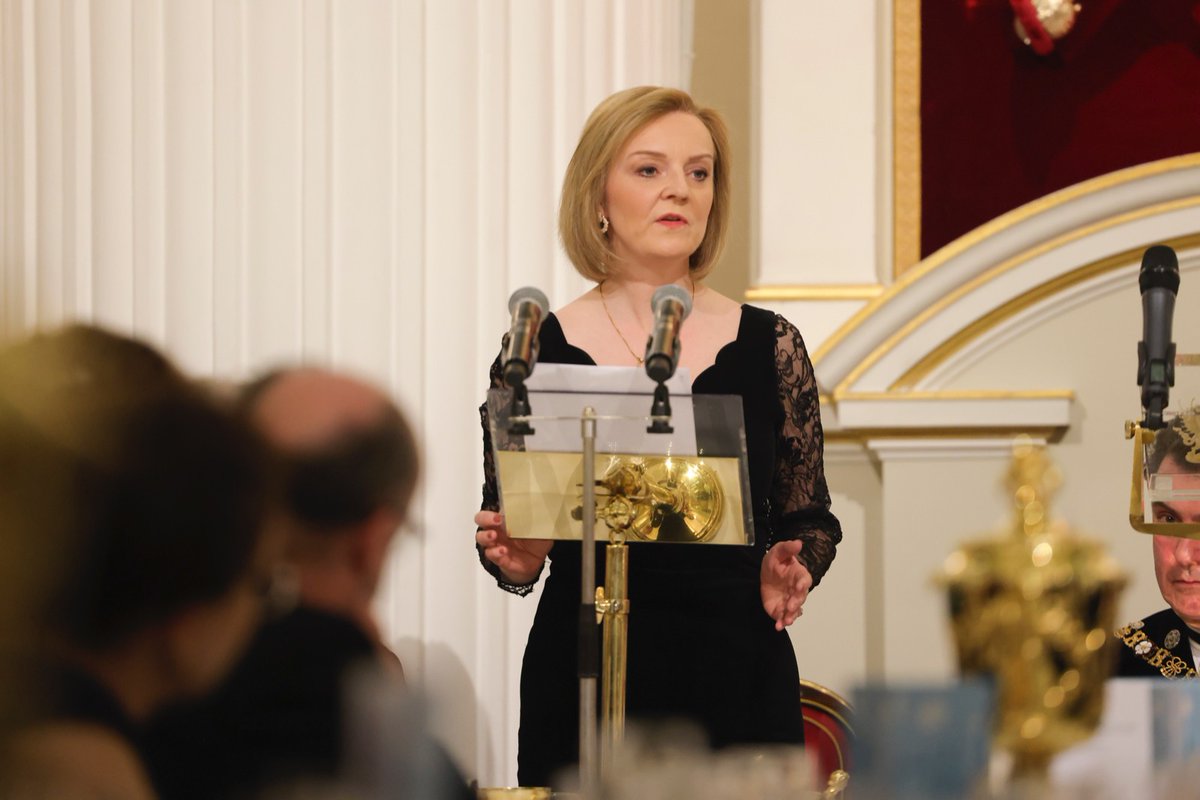 Faced with appalling barbarism and war crimes, which we'd hoped had been consigned to history, the free world has united behind Ukraine in its brave fight for freedom and self-determination.  - @TrussLiz speaking at Mansion House tonight