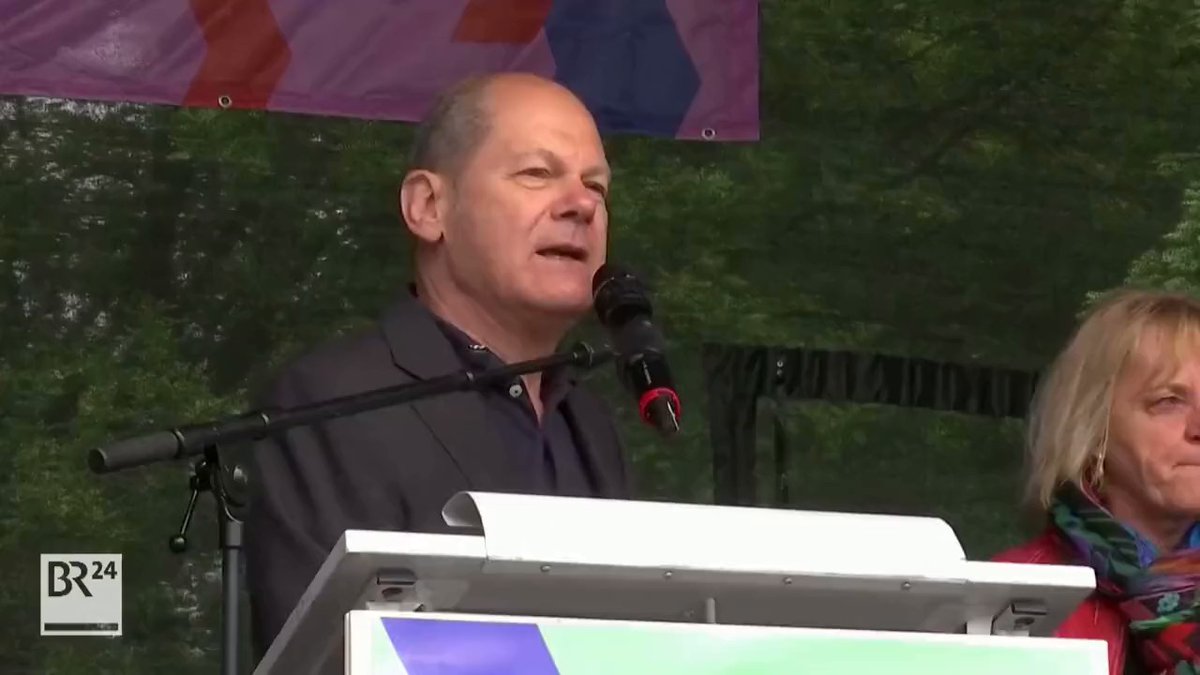 German Chancellor Olaf Scholz said in a speech in Düsseldorf that Germany will continue to supply Ukraine with weapons.