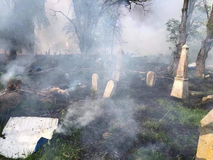 Russian missile hit old Jewish cemetery in Hlukhiv