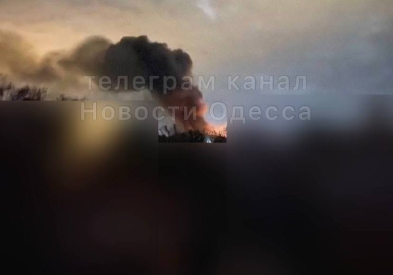 At least 7 missile strikes in Odesa, reportedly one of city malls is on fire