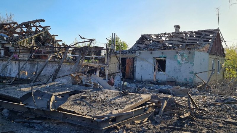 Russian army shelled Komyshyvakha village in Zaporizhzhia region. 1 killed, 3 wounded