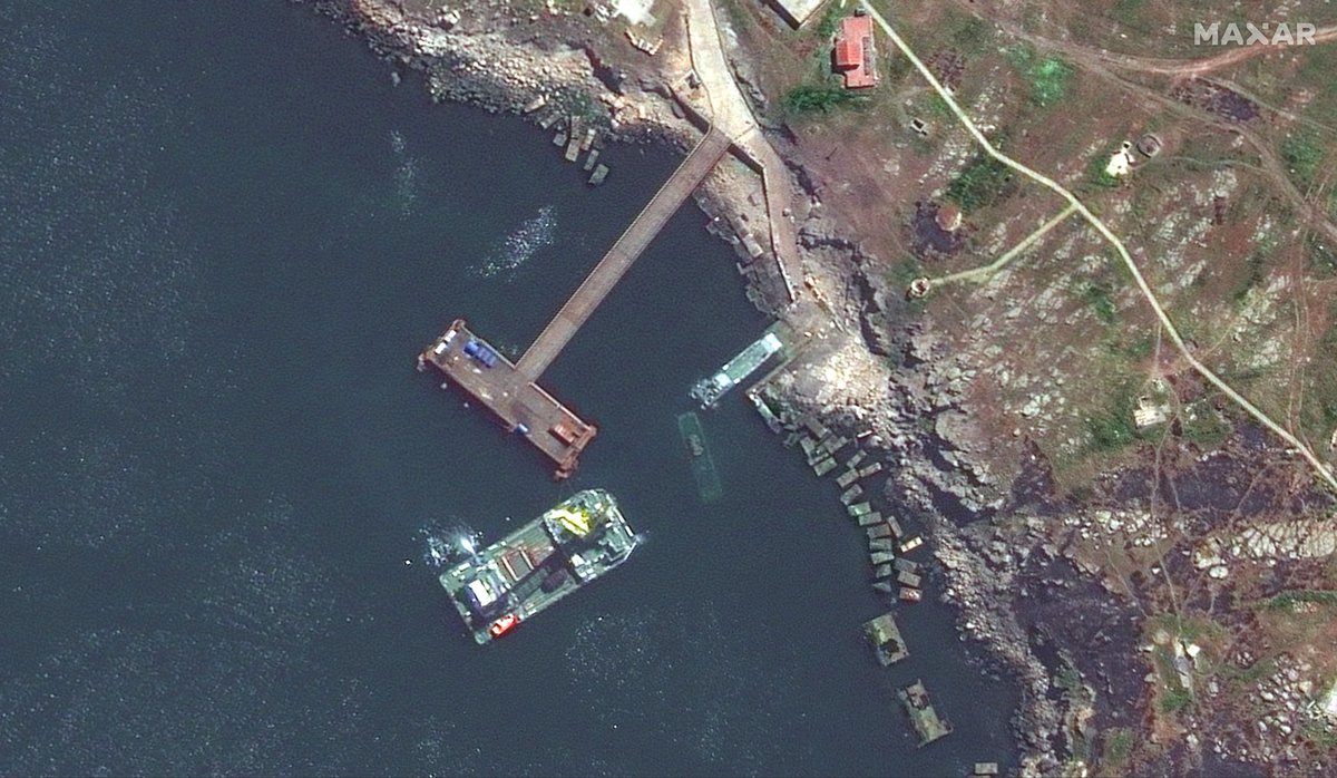 A Ukrainian-owned Bayraktar drone strike sunk a Russian Serna-class landing craft at Snake Island in the Black Sea, per satellite photos taken today.  Ukraine took out Russian air defenses and resupply vessels with the Bayraktar drones.    camera:@Maxar