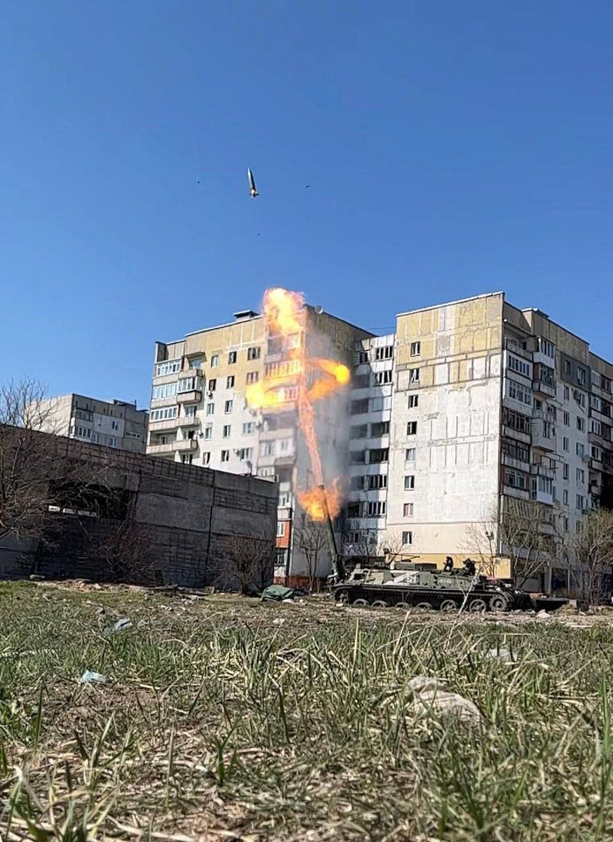 Russian artillery shelling Azovstal
