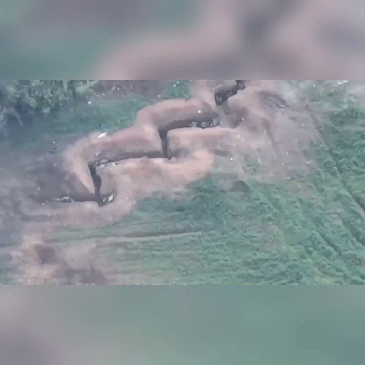 Video: Ukrainian artillery shelling Russian positions near Avdiyivka