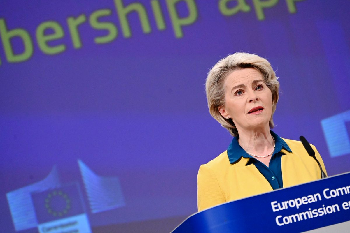 Ursula von der Leyen: We recommend to give Ukraine the candidate status, on the understanding that the country will carry out a number of important reforms.   Ukraine has clearly shown commitment to live up to European values and standards.  And embarked, before the war, on its way towards the EU