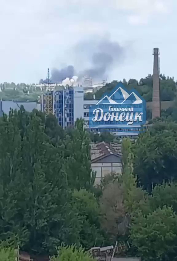 Explosions after shelling in Donetsk