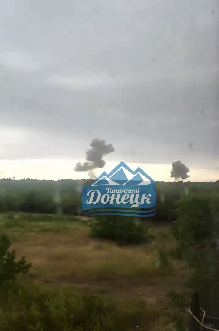 Explosions near Snizhne