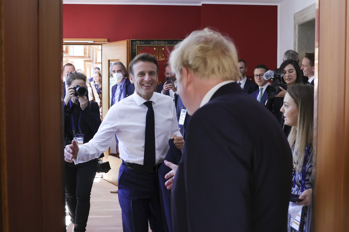 Boris Johnson:We must support Ukraine to strengthen their hand in both the war and any future negotiations.  President @EmmanuelMacron and I agreed to step up our military support for Ukraine at this critical moment, and to enhance Anglo-French cooperation on defence and security